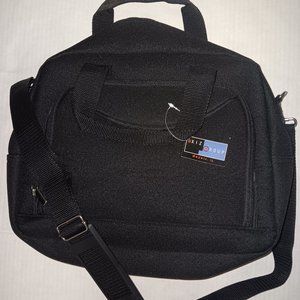 AXIZ GROUP MESSENGER BAG